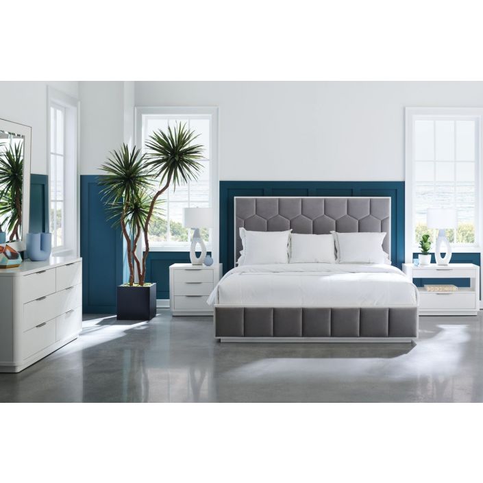 Caracole Classic Honey I'm Home Bedroom Set CLA-421-063